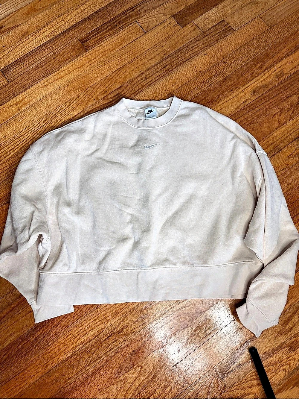 Nike Pheonix cropped Crewneck in Cream Size Large